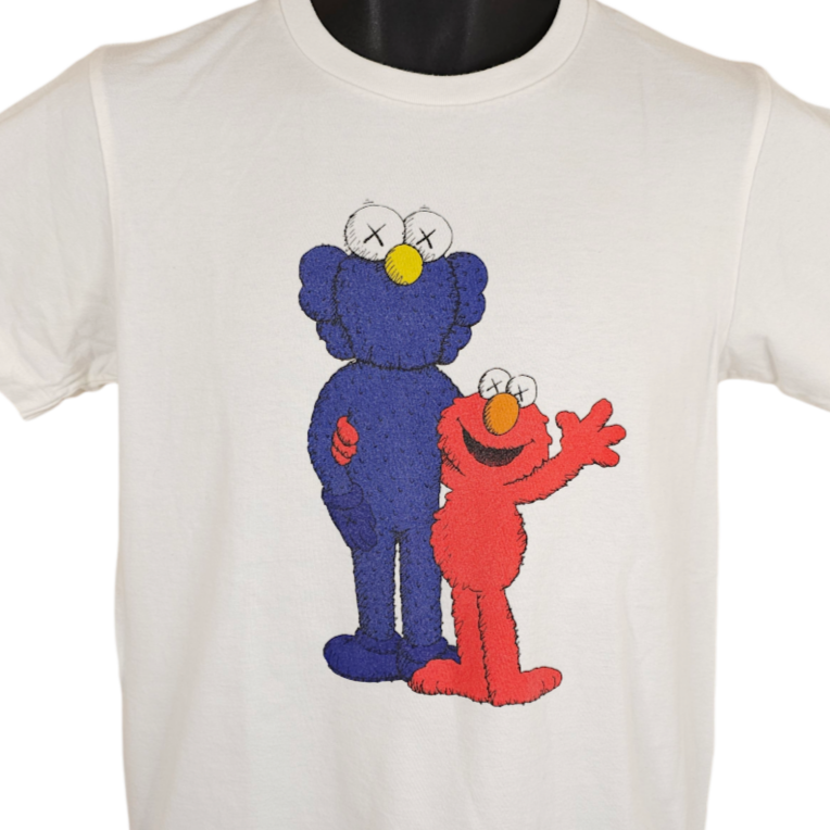 KAWS X Sesame Street T Shirt Mens Size XS White Elmo BFF Uniqlo