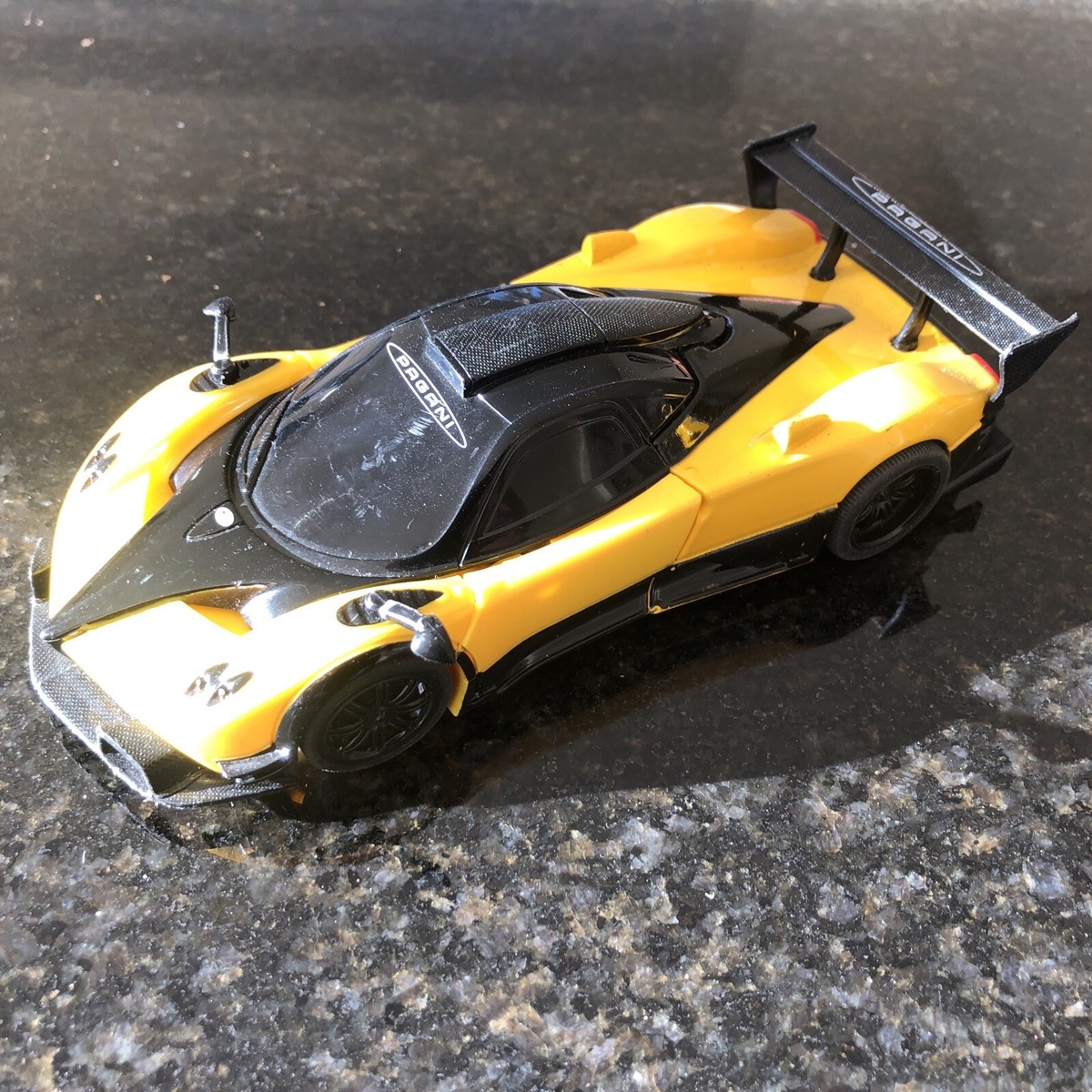 PAGANI ZONDA R Transformer Robot 1:32 Car Rastar Electronic Sounds