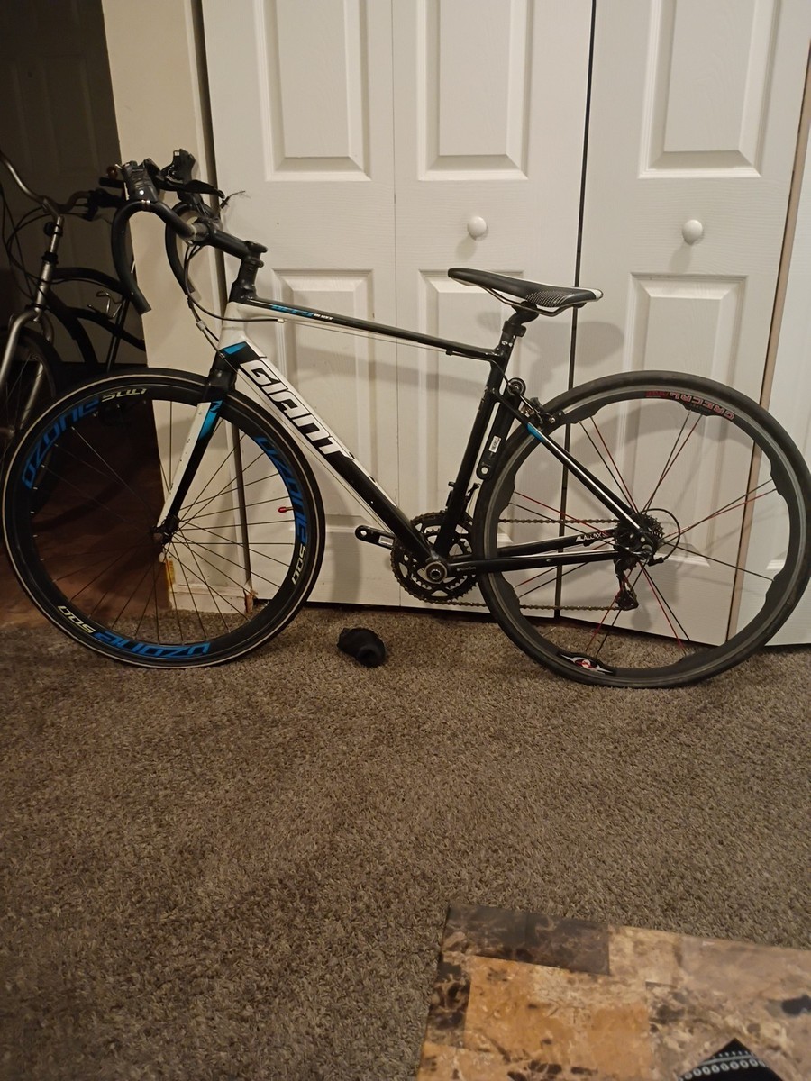 Giant Defy Aluxx Compact Road Bicycle M Size Shimano Ultegra