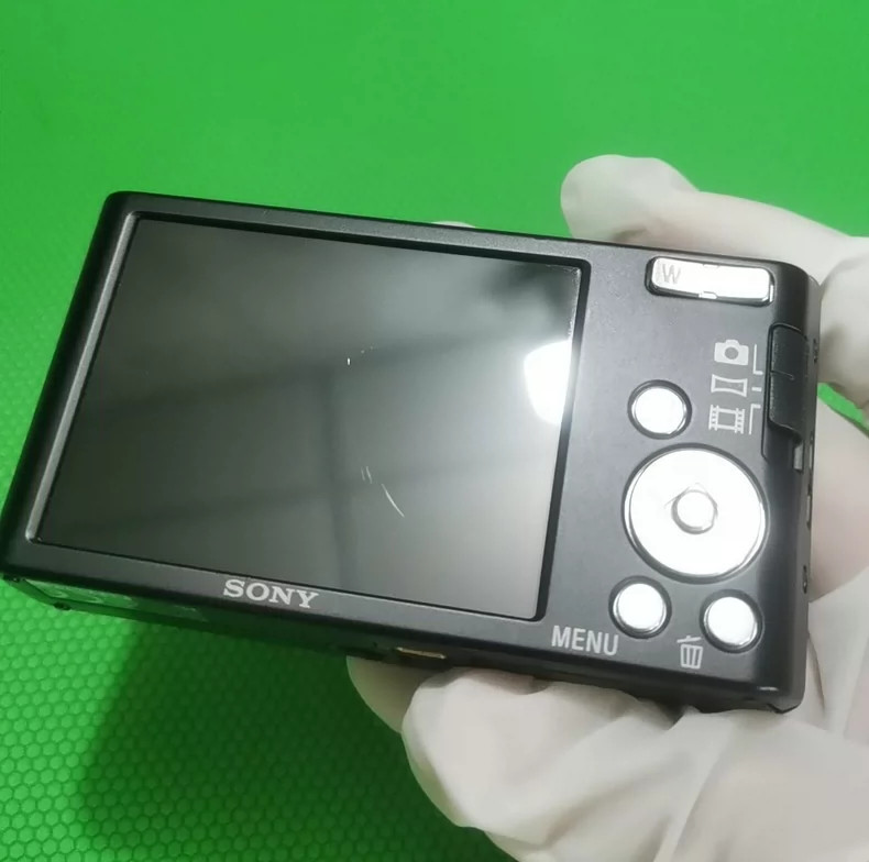 Sony DSC-W830 Cyber Shot 20.1MP Digital Camera 8x Zoom with