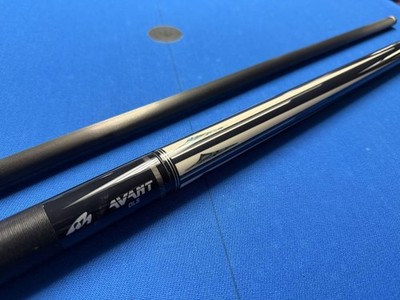 Mezz Cues AVANT & IGNITE Billiard Cue Set with Case, Adjustable