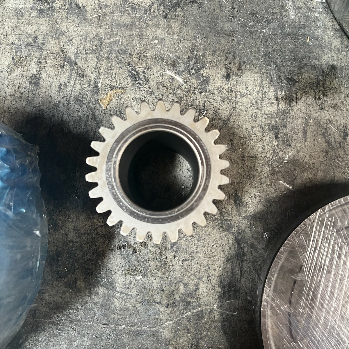 3099795 SUN GEAR Swing reduction fits for hitachi zx200-3 zx210-3