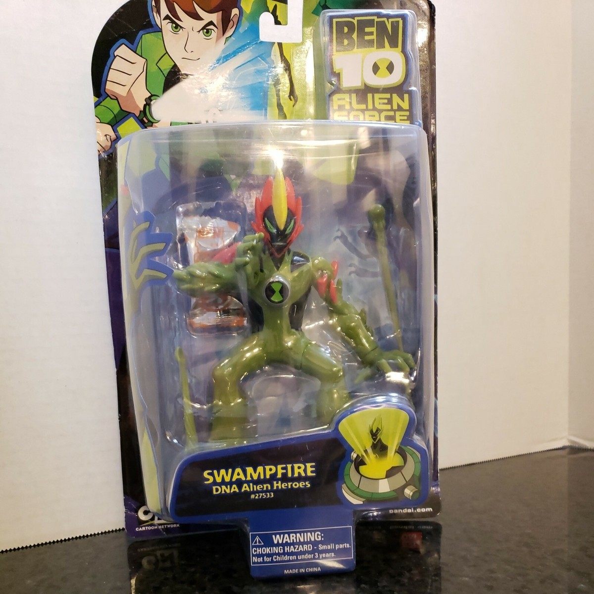 Set of 2008 Bandai Ben 10 Alien Force Swampfire NIB and