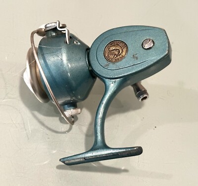 Vintage USA Penn 722 Spin Fishing Spinning Spool Reel | eBay