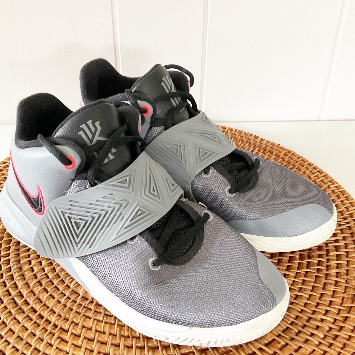 Kyrie Irving 11.23 Nike Basketball Shoes 7Y | eBay