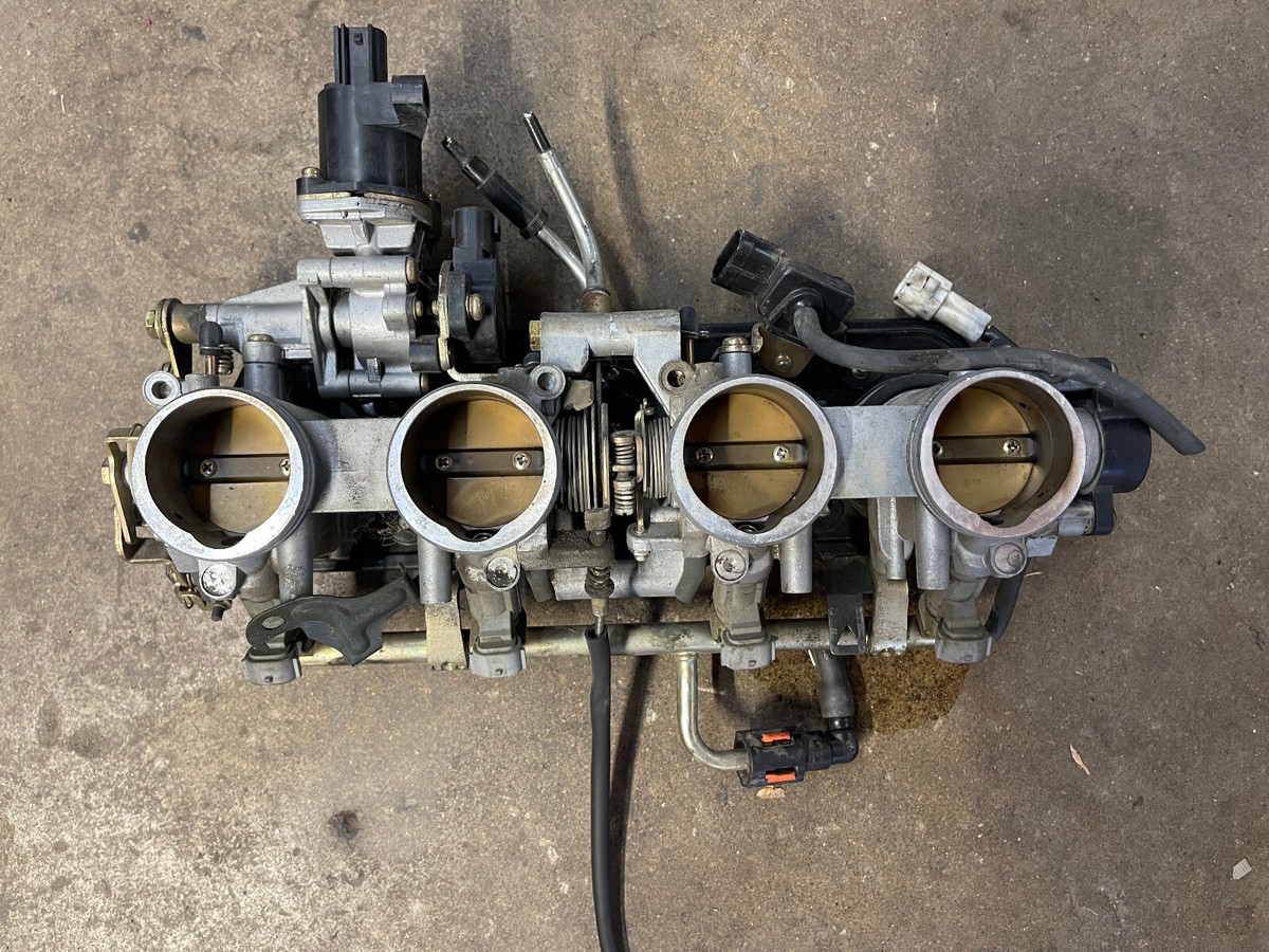Kawasaki Ninja ZX10R ZX10 ZX 10 04 05 2004 2005 OEM Throttle Body