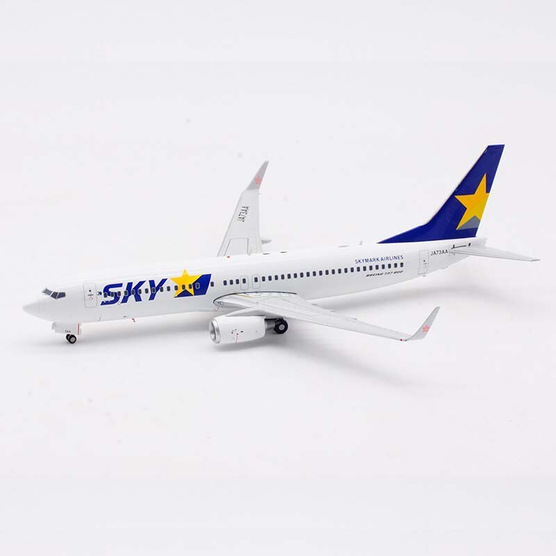 1:200 JC Wings Diecast Aircraft Model Skymark Airlines Boeing B737