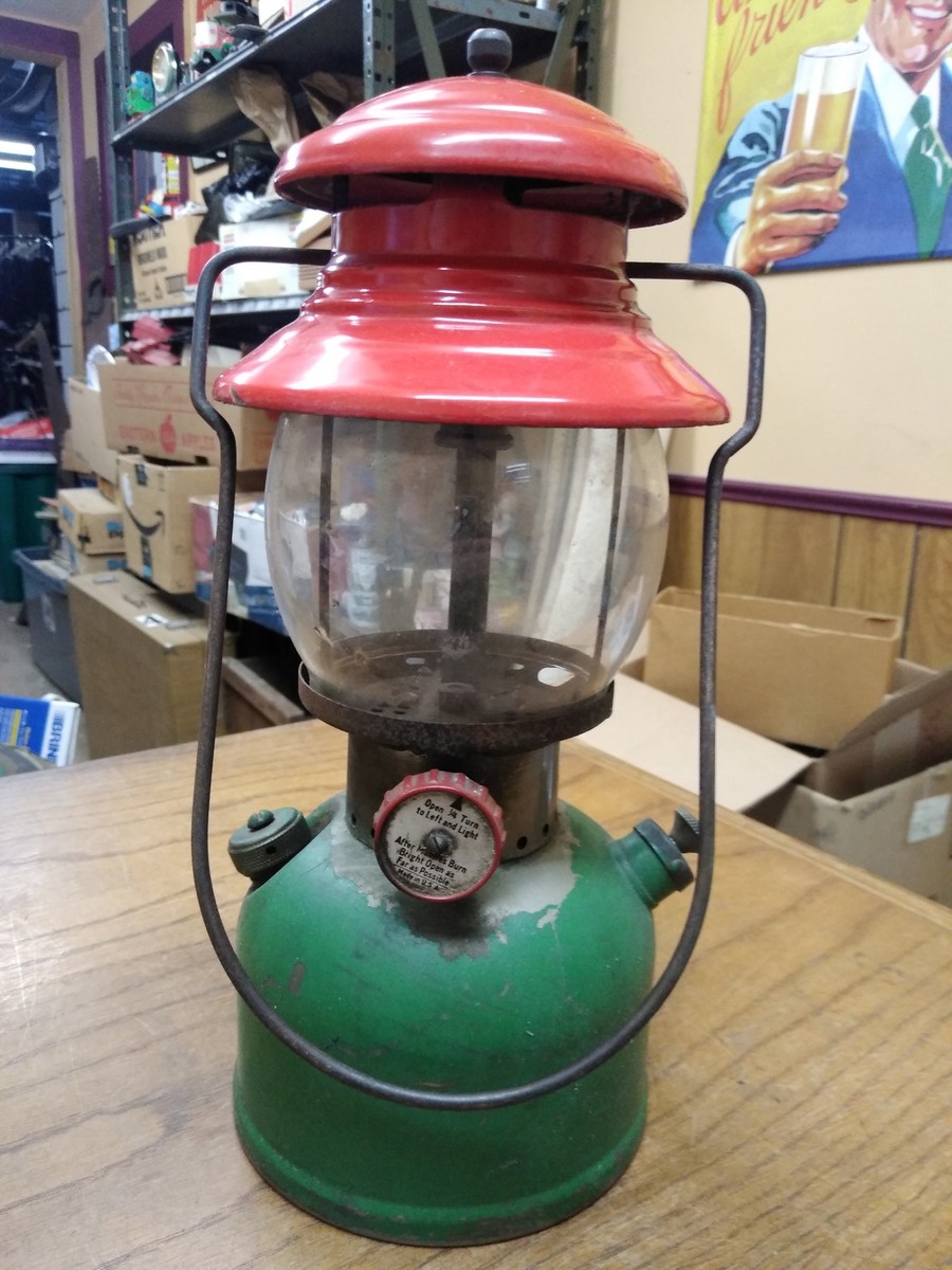 Vtg 1950 Coleman 200 Christmas Single Mantle Red Green Lantern