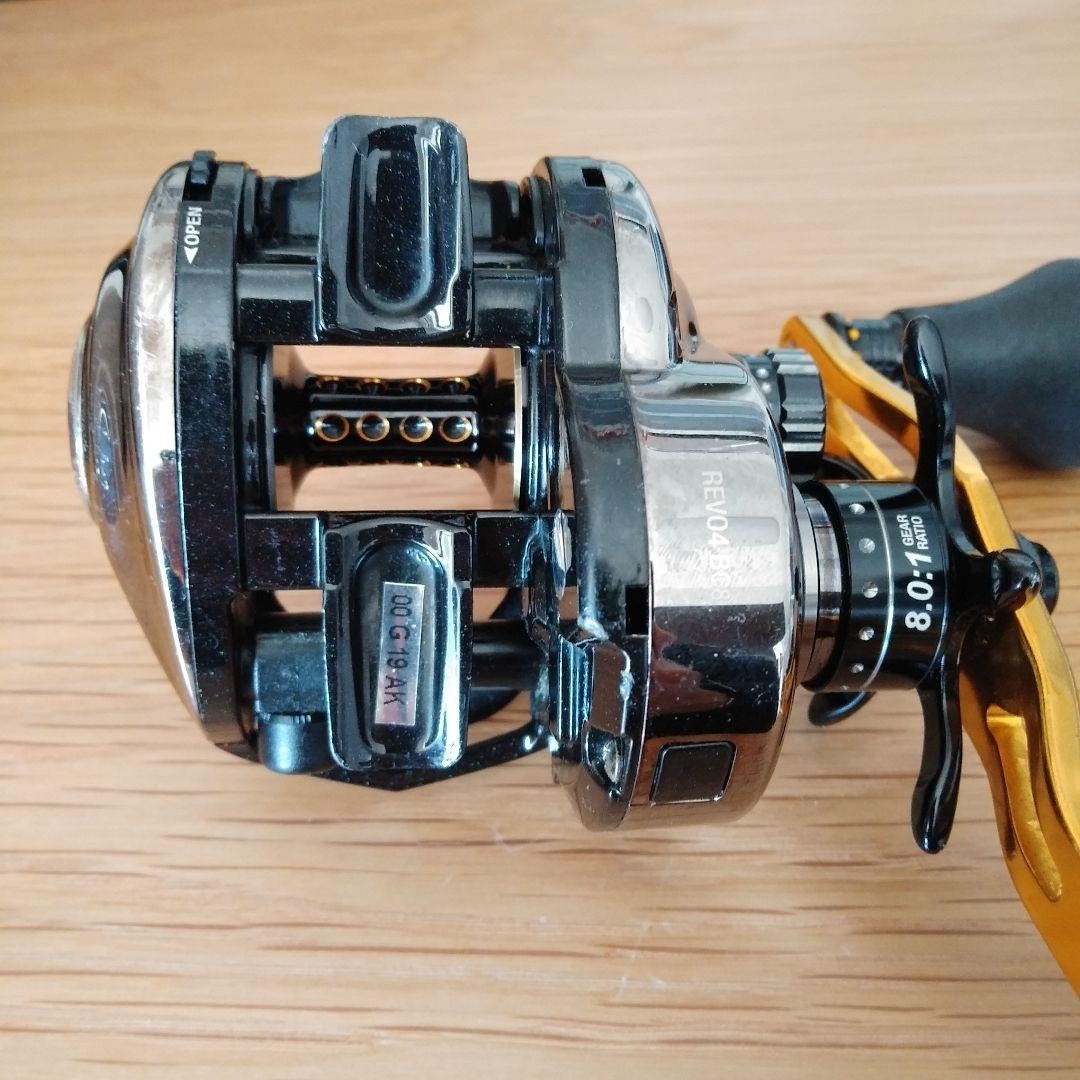 Abu Garcia Revo BIG SHOOTER COMPACT 8 Baitcasting Reel High Gear