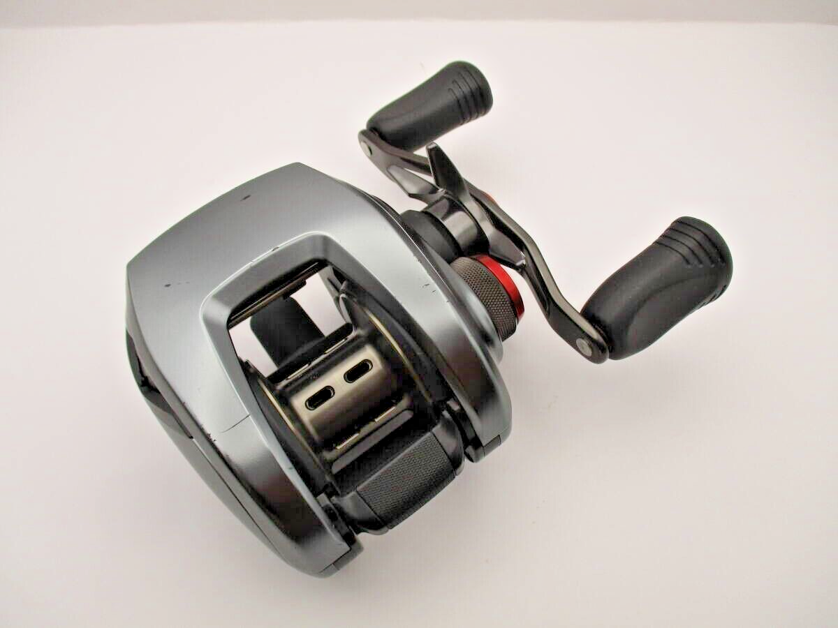 ダイワ Z 2020H ベイトリール ダイワ（Daiwa） Z 2020 SH BLACK LTD