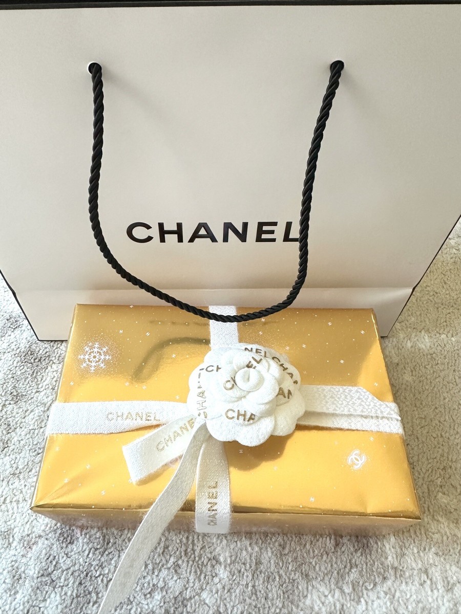 Chanel Holiday Set 2024 THE EXPERT EYE TRIO Gift Set W/Pouch