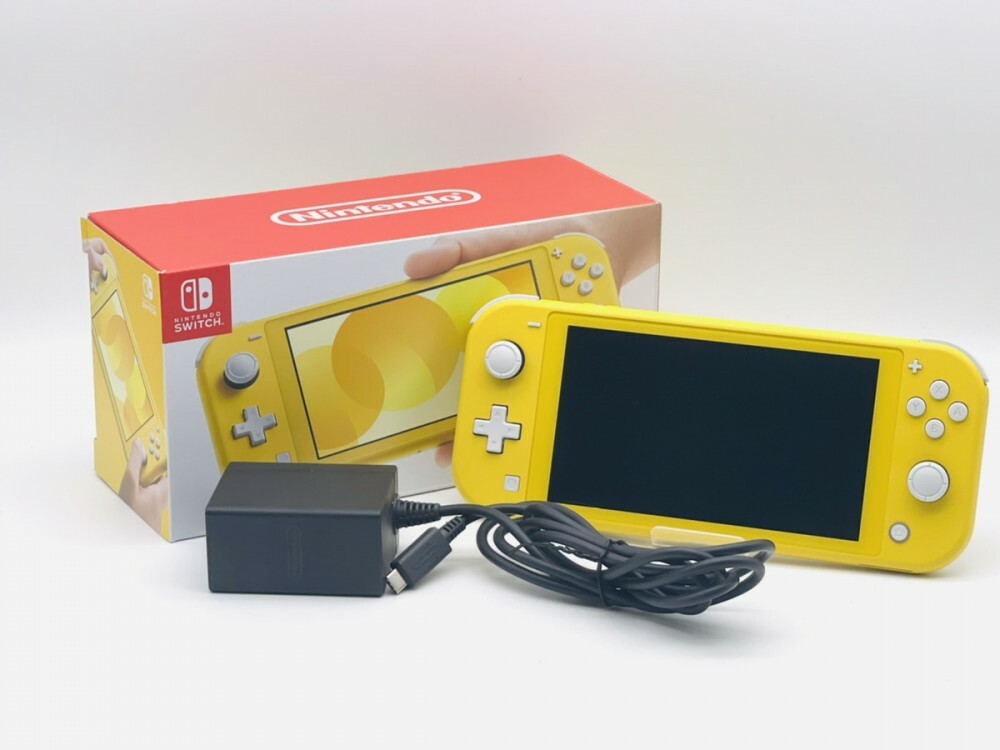 Nintendo Switch light イエロー ケースカバー付き Switch lite 本体