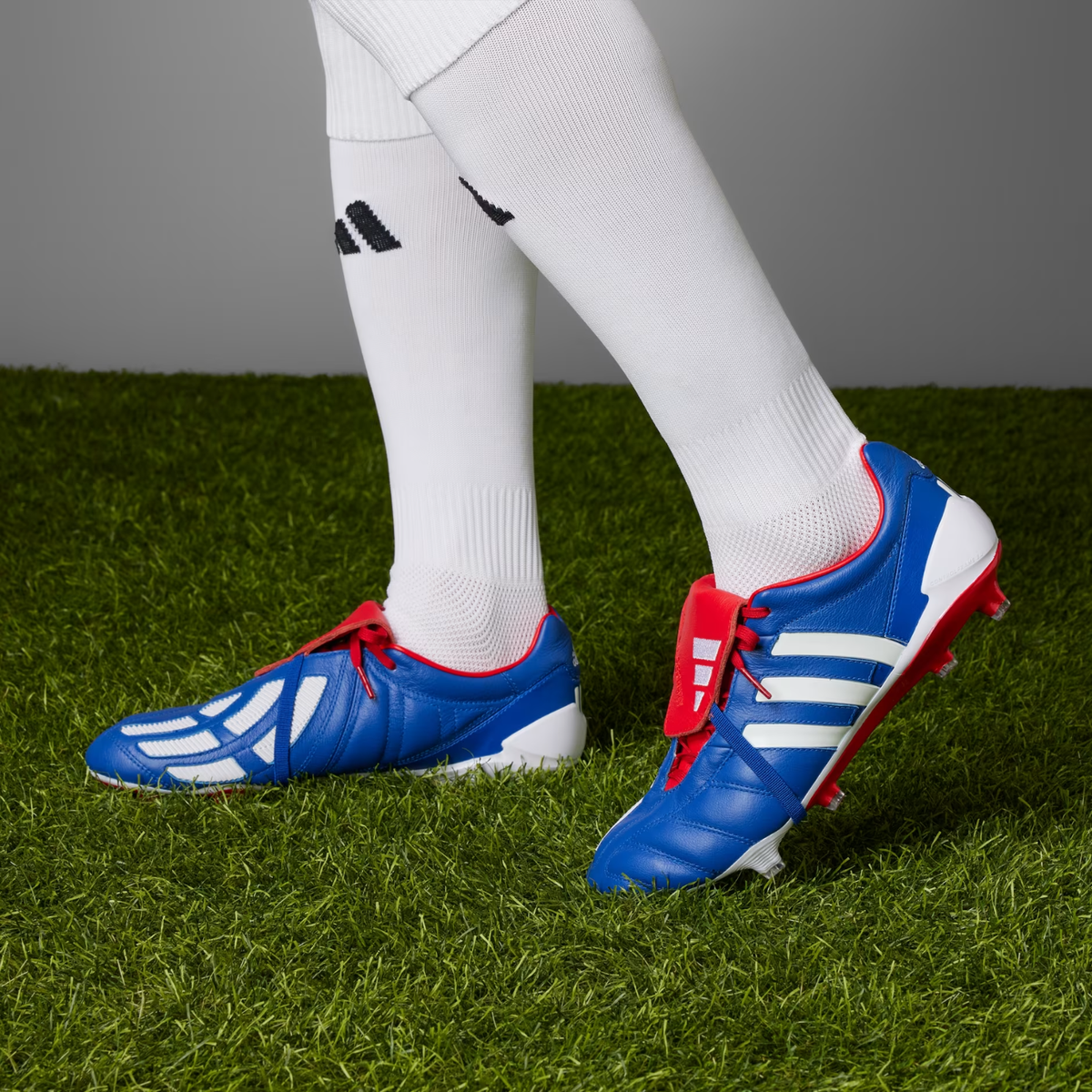 adidas Predator Mania Japan Men's Blue Soccer Cleats Size 8.5 US