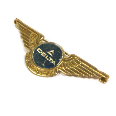デルタ航空機長用ピンバッジゴールドメタル本物