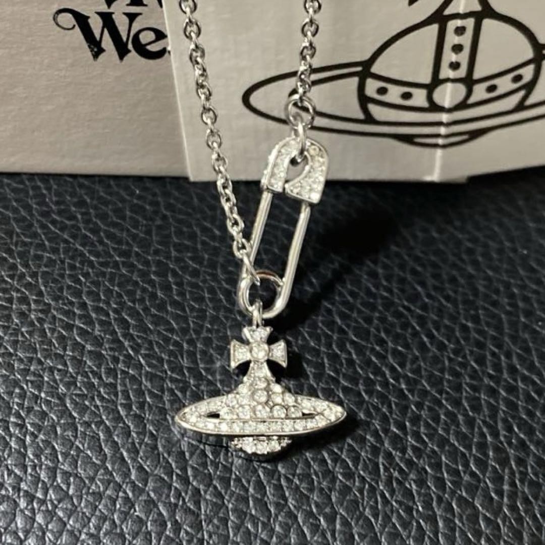 Vivienne Westwood Orb Safety Pin Necklace Silver Chain Pendant