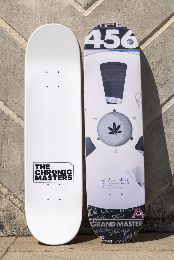 アップルバムDr. Dre The Chronic スケートデッキテーブル 【公式通販】