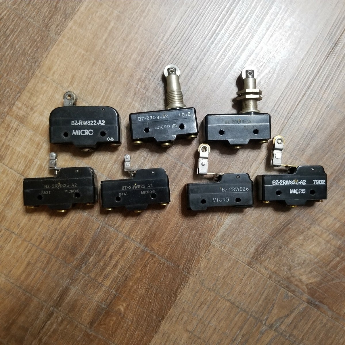 Lot of 7 Vintage Micro Switches Freeport IL Various Part #'s | eBay