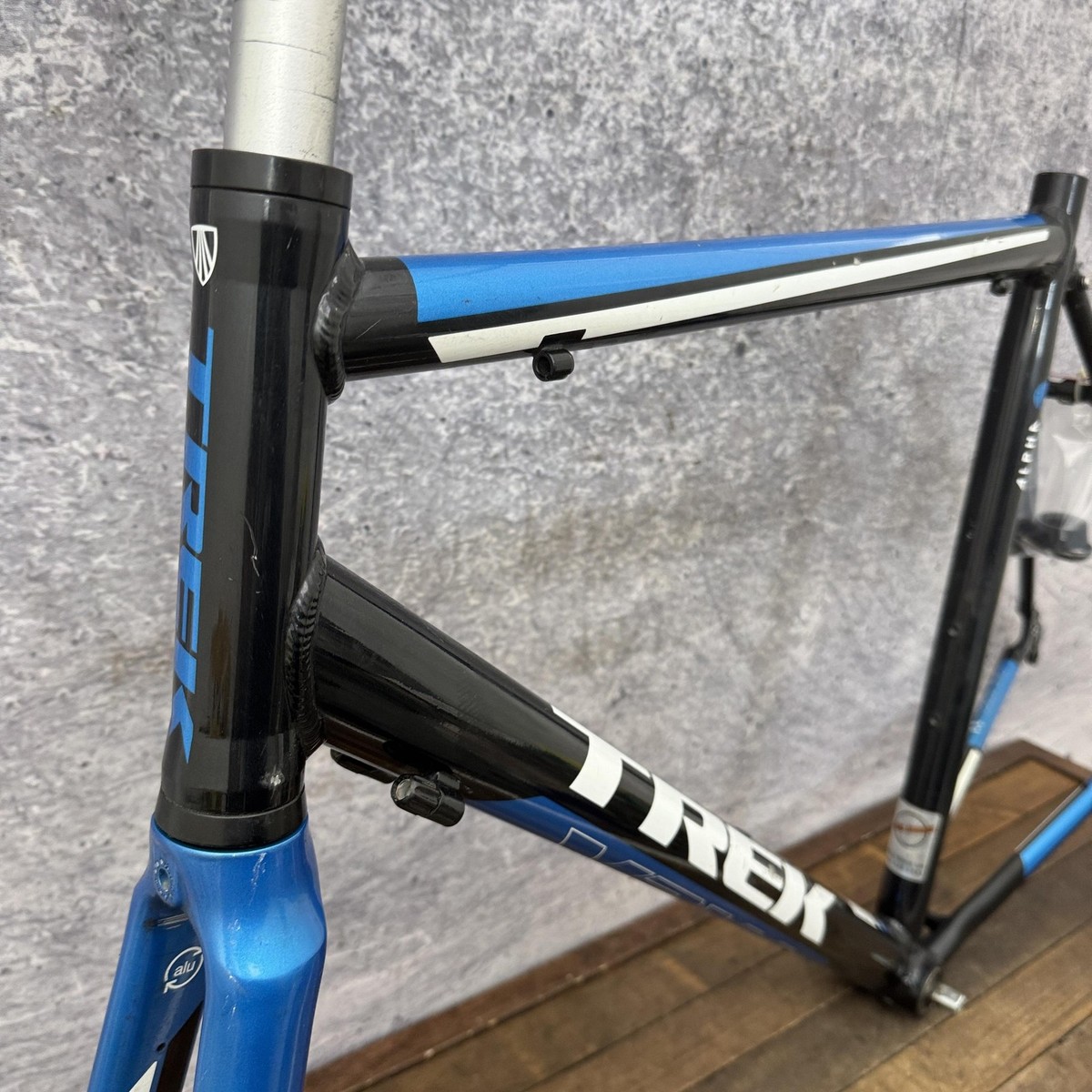 Trek One Series 1.1 Aluminum 100 Road Bike Frame 56cm Black Blue