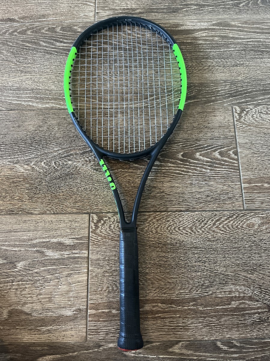Wilson Blade Black/Green - 98 Sq/in Head Face - 294g - Size 2 Grip