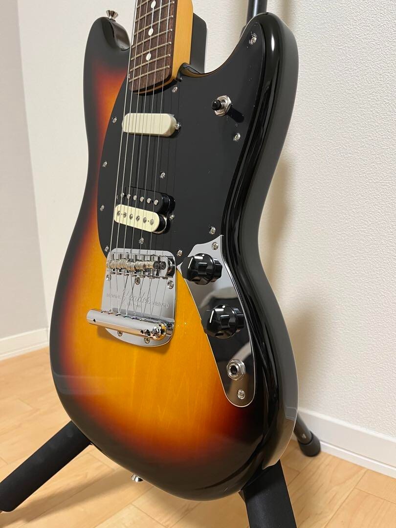 Fender Mustang Limited Run Reverse Head Musical Instruments