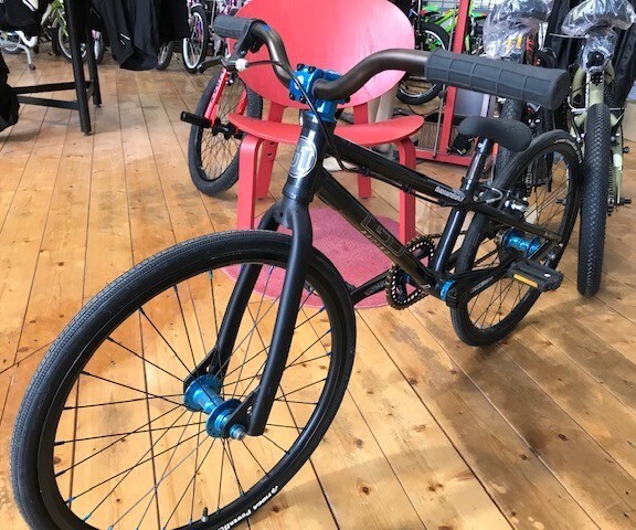 GT Pro Series Mini 20インチ ブラック BMX GT Pro Series Mini 20