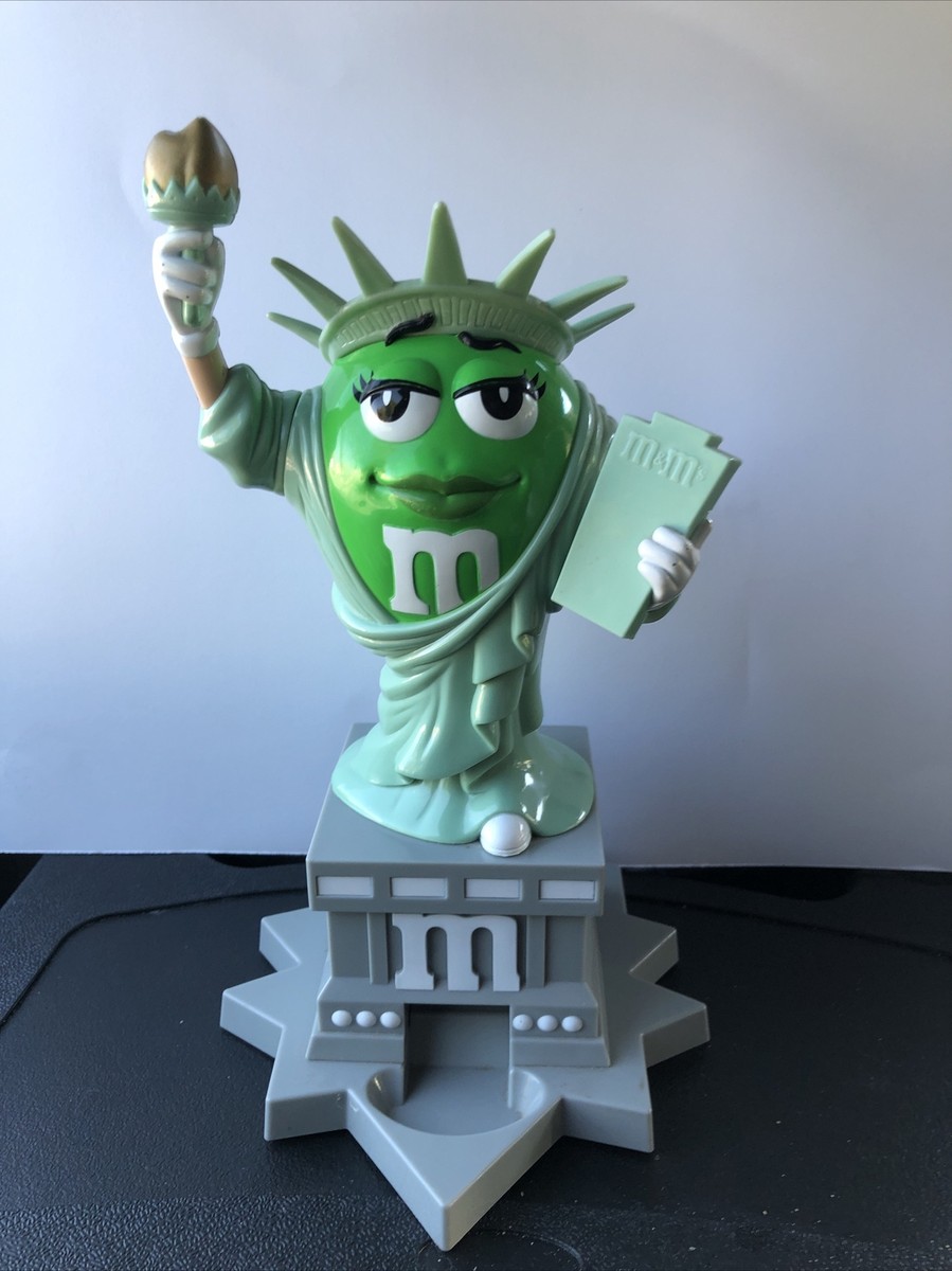 M&M's World Ms. Statue of Liberty Dispenser Lady Green 11