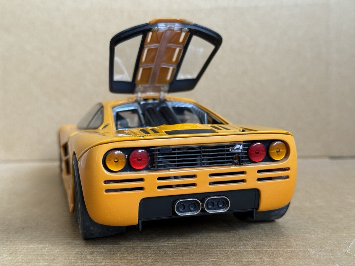 UT Models Mclaren F1 GTR Road Car XP1-LM, 1:18 Scale, Die Cast
