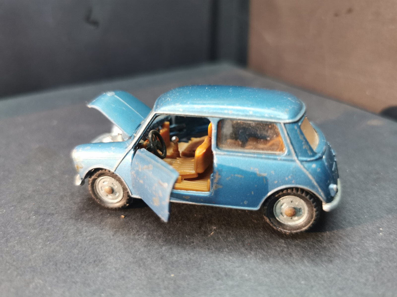 Mebetoys A28, Mini Morris - Free Price Guide & Review