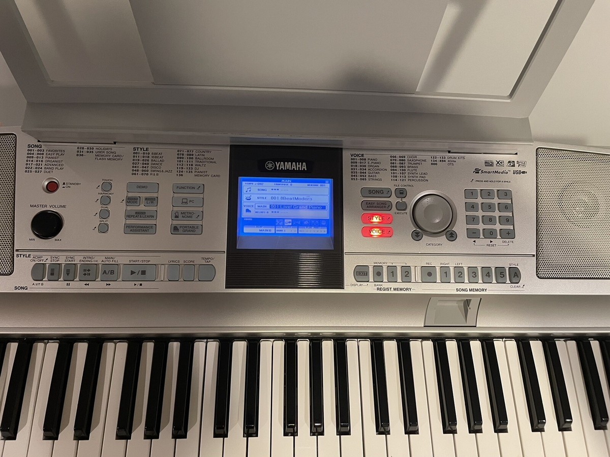 美品・スタンド付属】YAMAHA Portable Grand DGX-305 美品・スタンド
