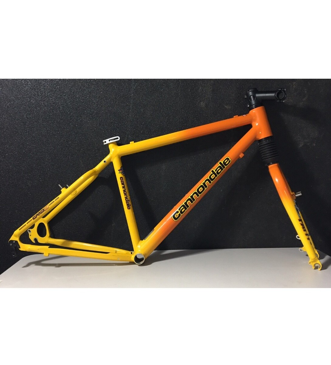Cannondale F Series Frame Set/Headshok Fork/ Stem (1000/2000/3000