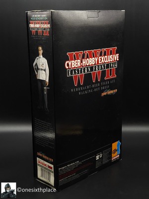 1:6 Dragon Cyber-Hobby WWII German Commander Oberleutnant Otto