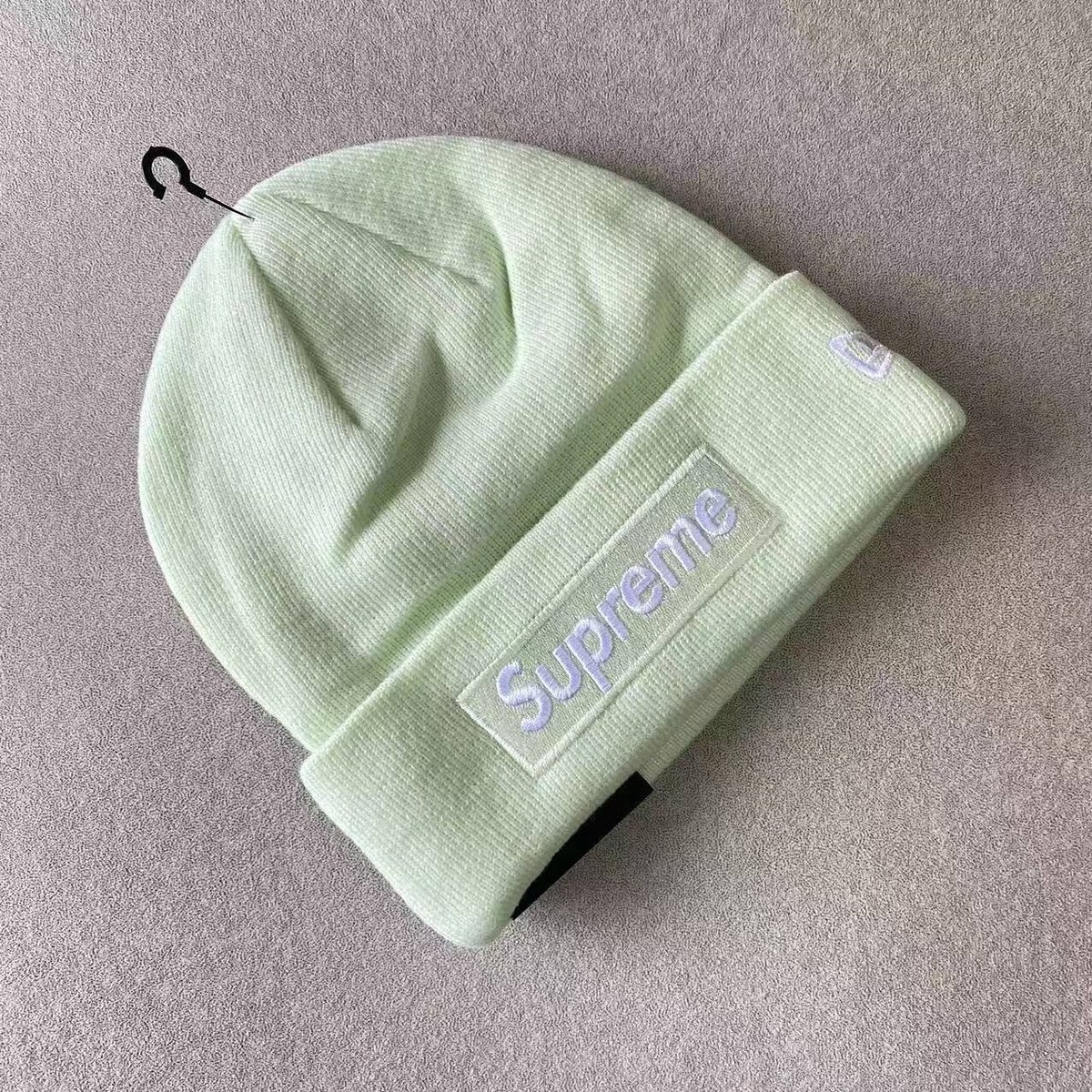 Supreme New Era FW23 Box Logo Beanie Light Green Brand New | eBay