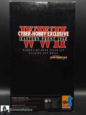 1:6 Dragon Cyber-Hobby WWII German Commander Oberleutnant Otto