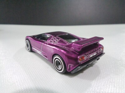 Hot Wheels 2025 Super Treasure Hunt '94 Bugatti EB110 SS Purple
