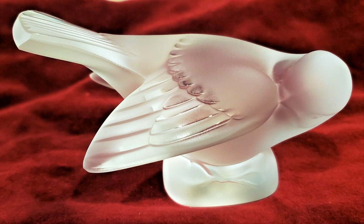 フランスの洗練サイン入り・黄色ガラスの美しい鳥の置物