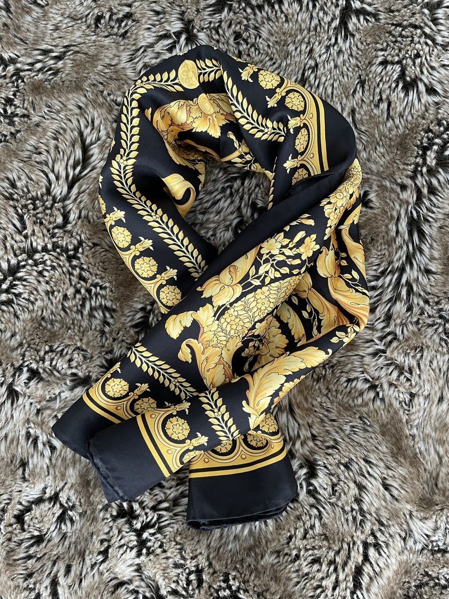 390 VERSACE Black & Gold Iconic Baroque Silk Scarf 90x90cm - Made