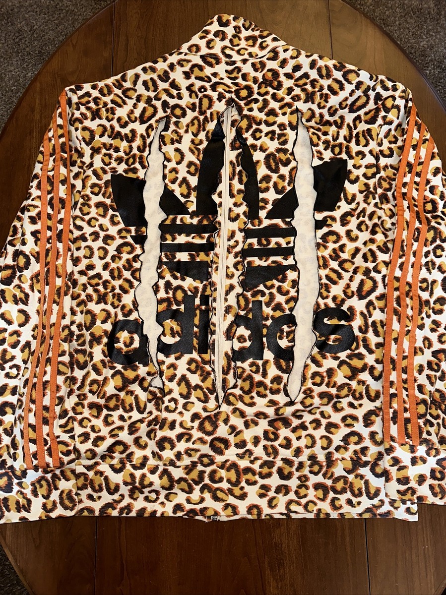 adidas × JEREMY SCOTT 豹柄セットアップ