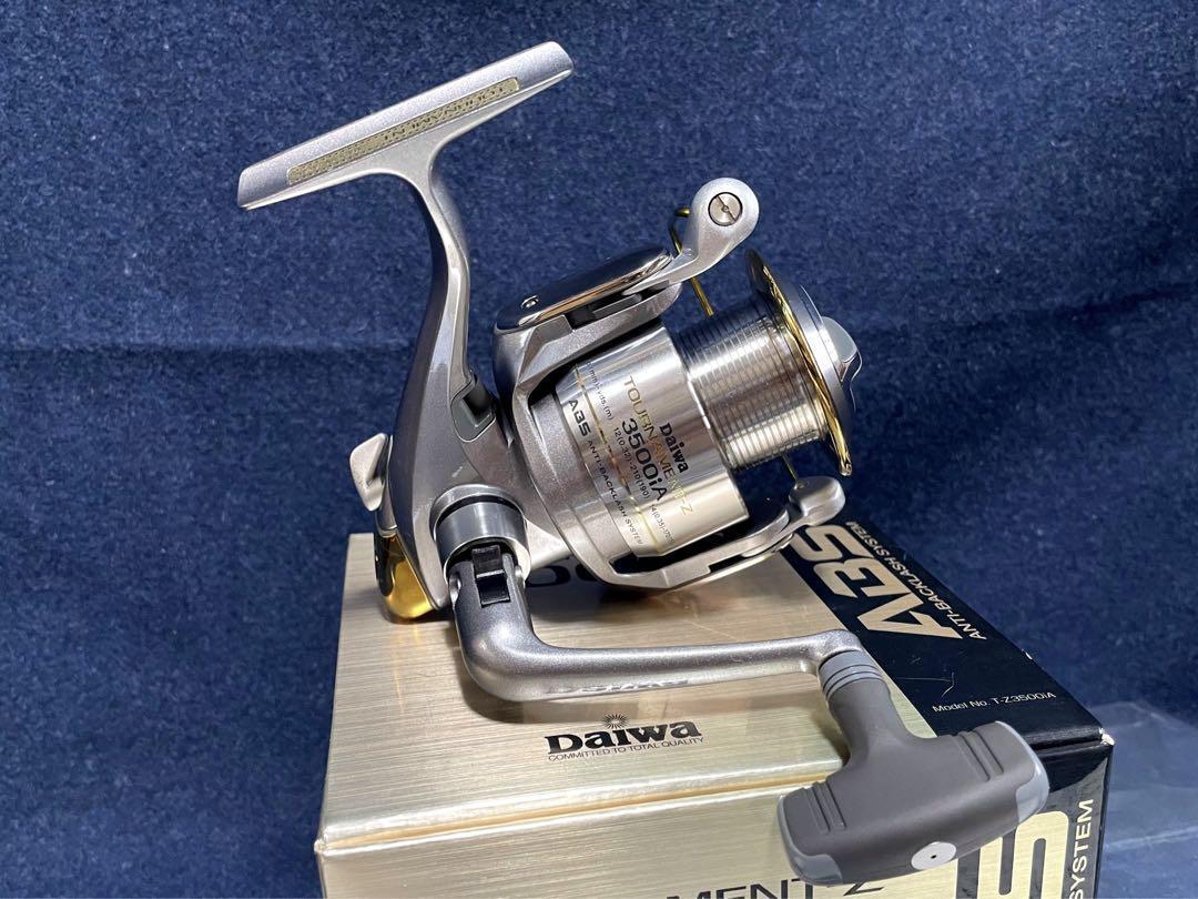 中古美品ダイワ プレイソ3000HLBD スピニングリール シルバー/ゴールド