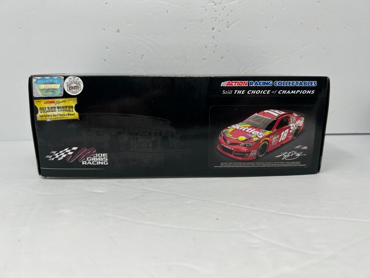 Lionel Nascar #18 Kyle Busch Skittles 2014 Toyota Camry 1:24