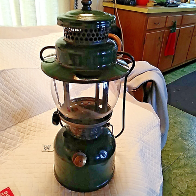 COLEMAN (75 YEAR OLD) LANTERN MODEL 242C SINGLE MANTLE DATED 8