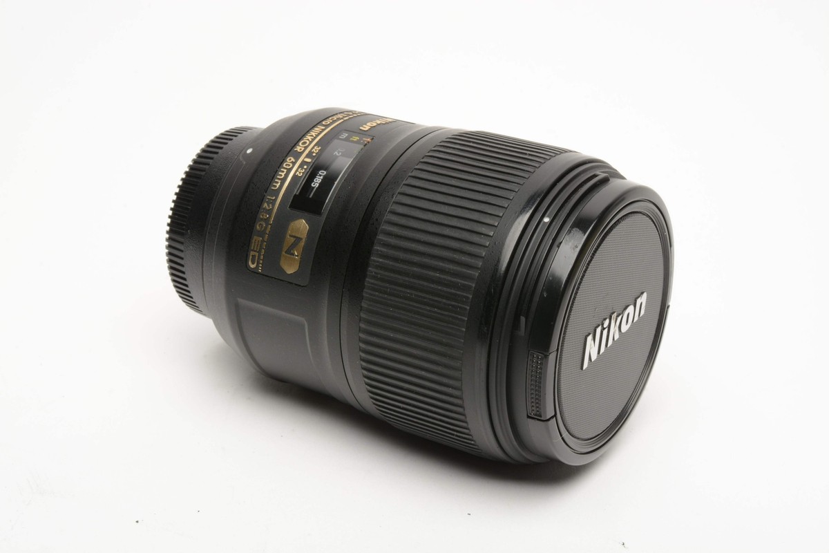 Nikon AF-S Nikkor 60mm f2.8G ED N Micro lens, Mint-, USA, Sharp