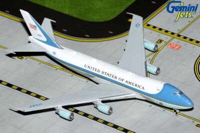 GEMINI JETS (GJAFO2173) AIR FORCE ONE VC25 (747-200) 1:400 SCALE