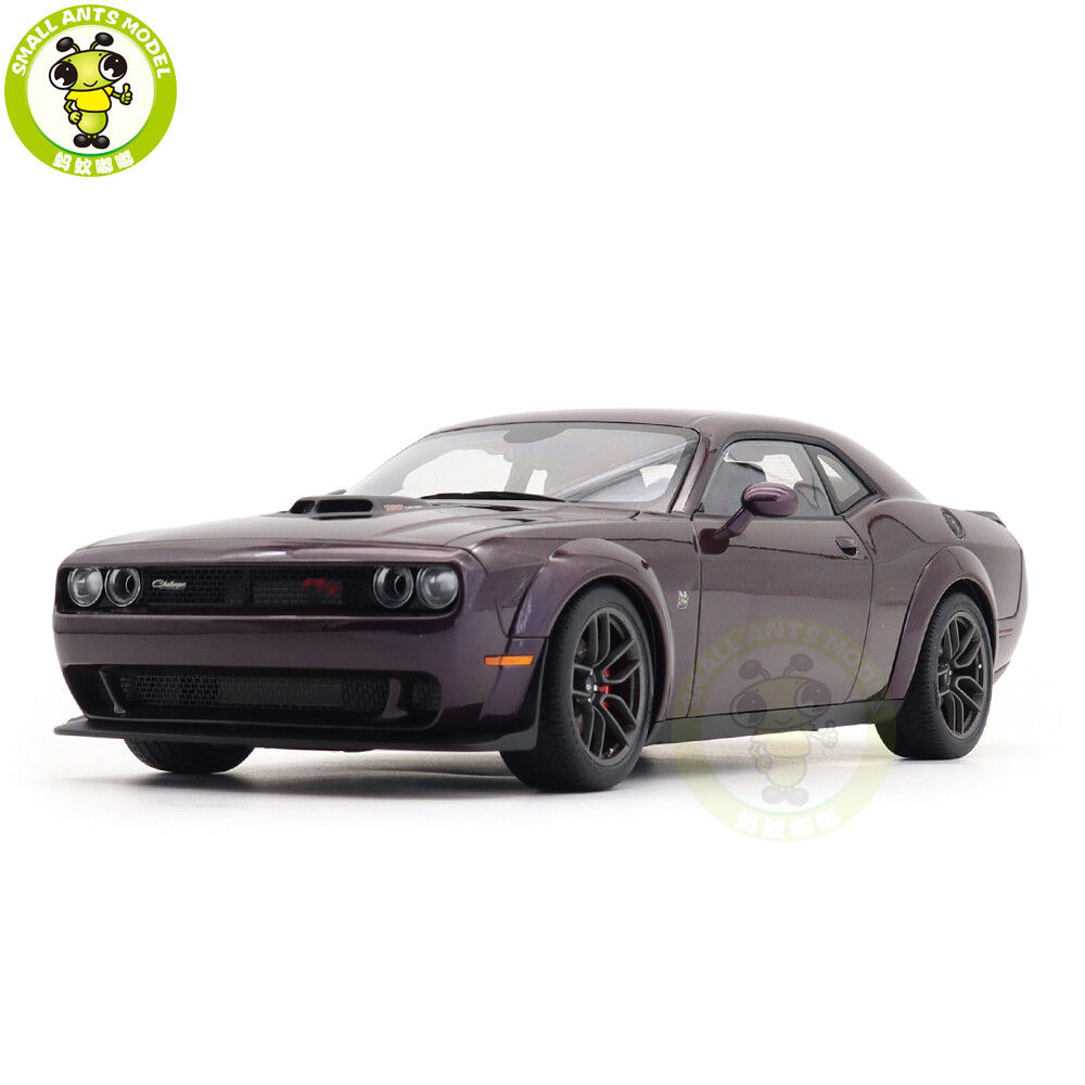 1/18 Dodge Challenger R/T Scat Pack Widebody 2022 Hellraisin