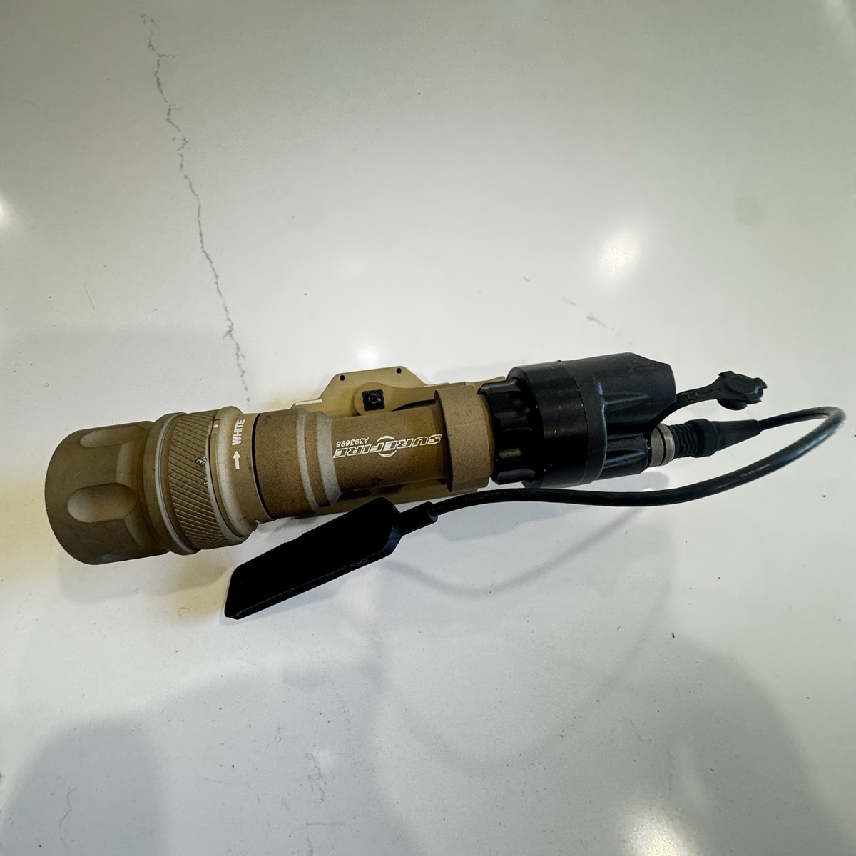 Surefire M952V TN Tan Weapon Flashlight Grade A M93 Mount KM3