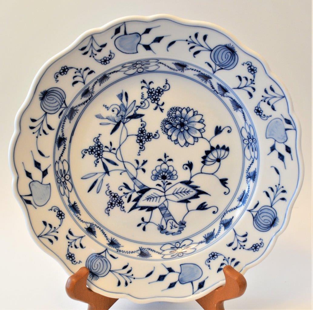 Antique MEISSEN Germany Crossed Swords Mark Blue ONION Pattern 10