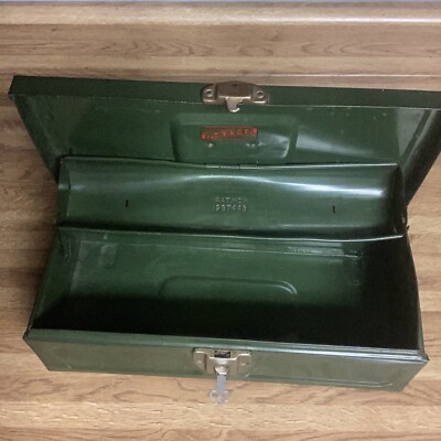 Vintage Master Metal Green Small Tool Box Tackle Box Niagara WITH