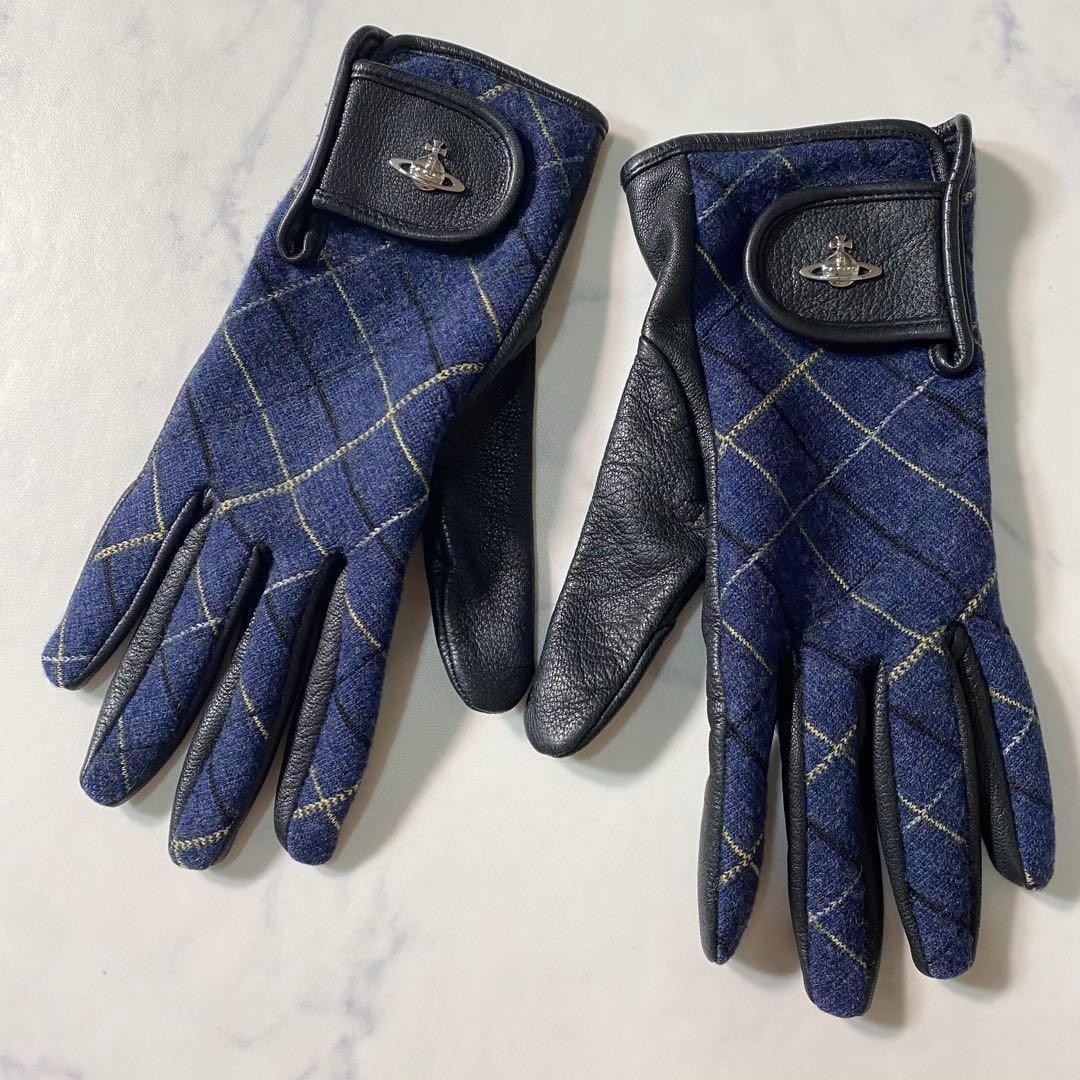 Vivienne Westwood Orb Check Gloves In Leather & Wool Blue In
