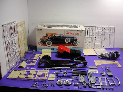 車 クラシックカー メタルキット 1/18 Duesenberg モデル