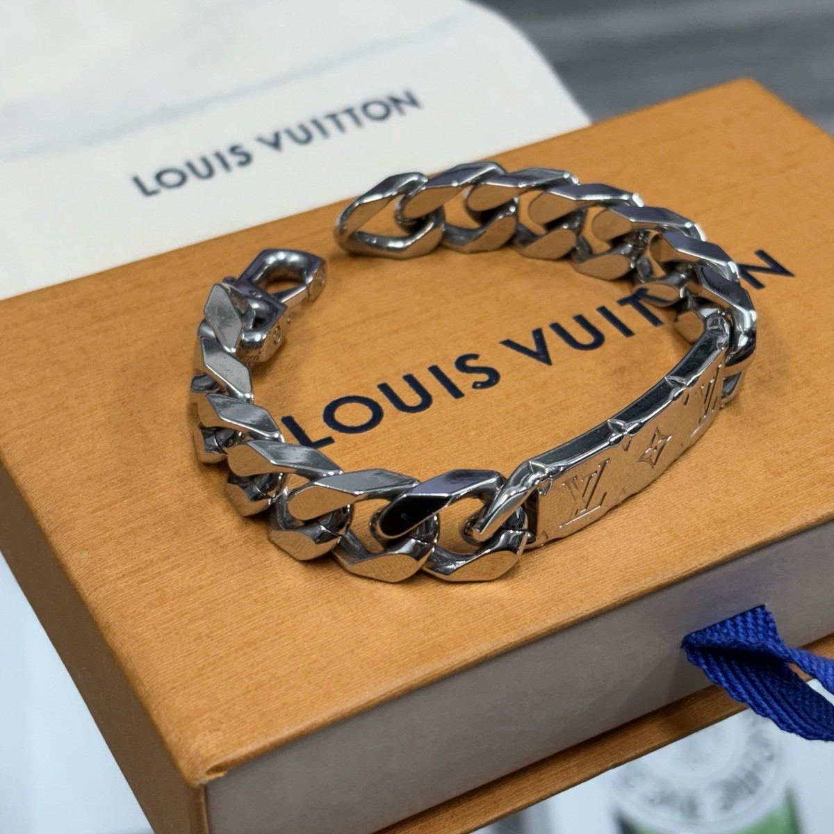 Louis Vuitton Monogram Chain Bracelet | WORN 1-3x | SUPER CLEAN
