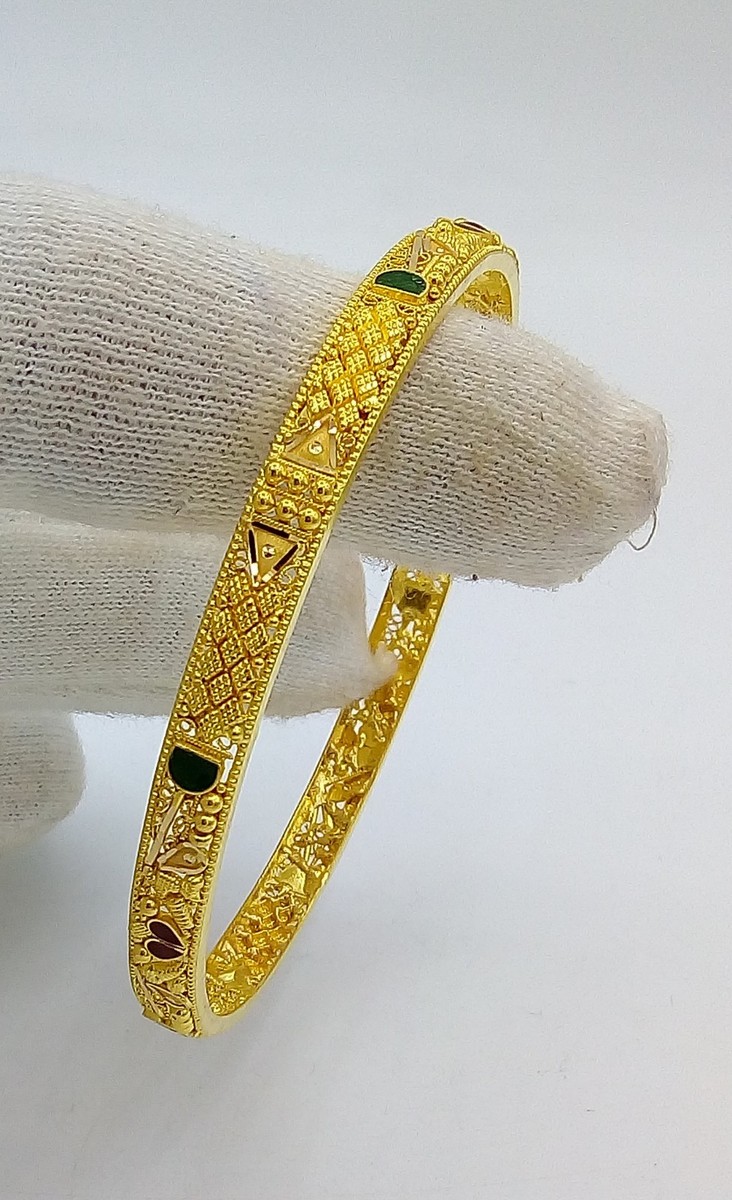 22KARAT GOLD SUPER FINE TOP CLASS FILIGREE WORK INDIAN BANGLE